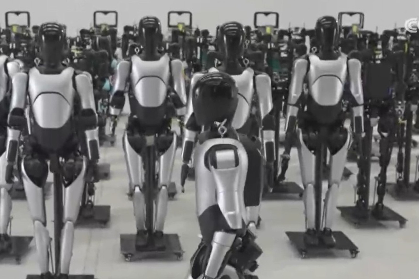 央视报道！揭秘pa集团官网入口机器人量产超级工厂