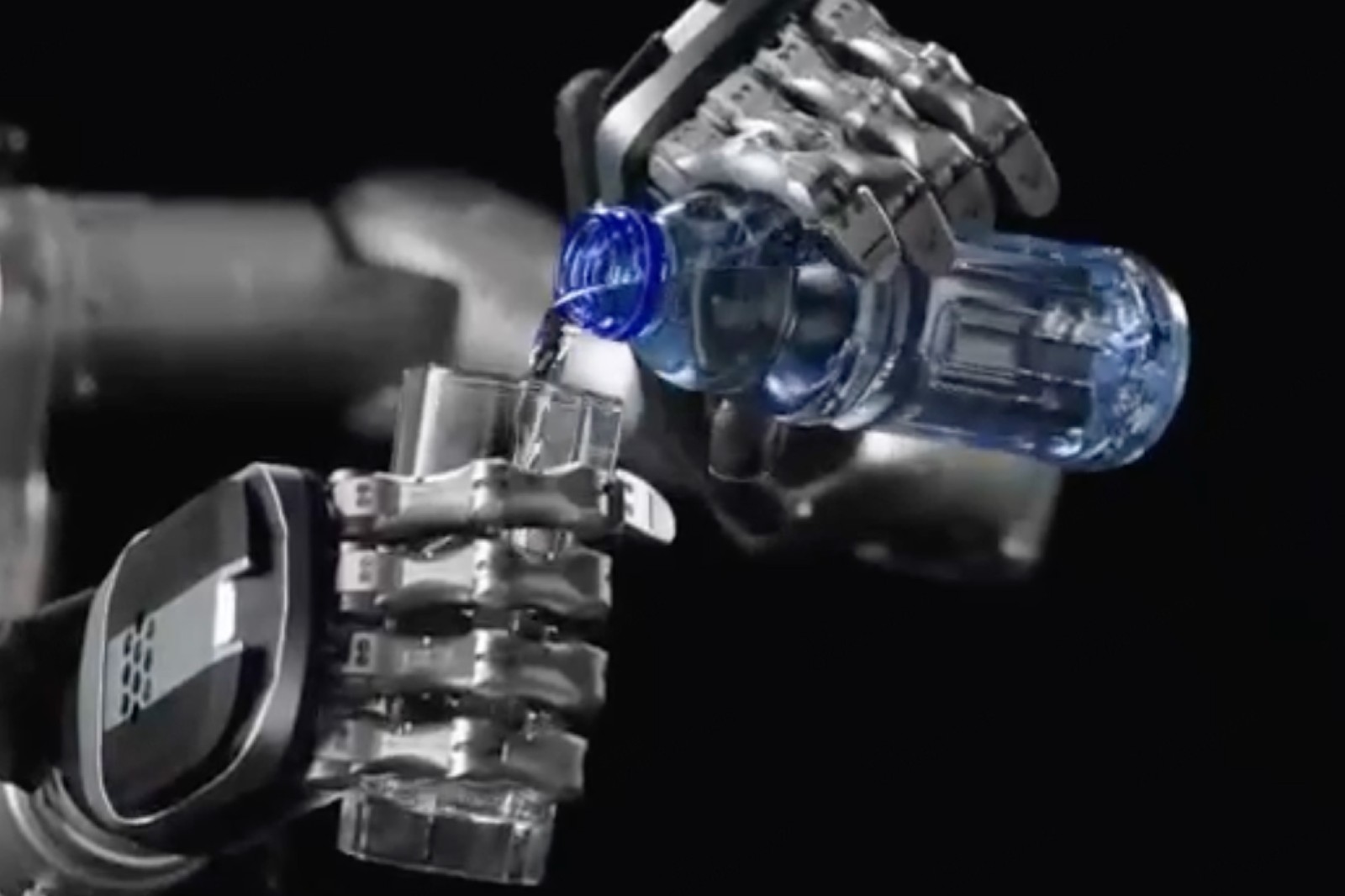 系列解读 | pa集团官网入口灵巧手家族亮相：高自由度的创新突破